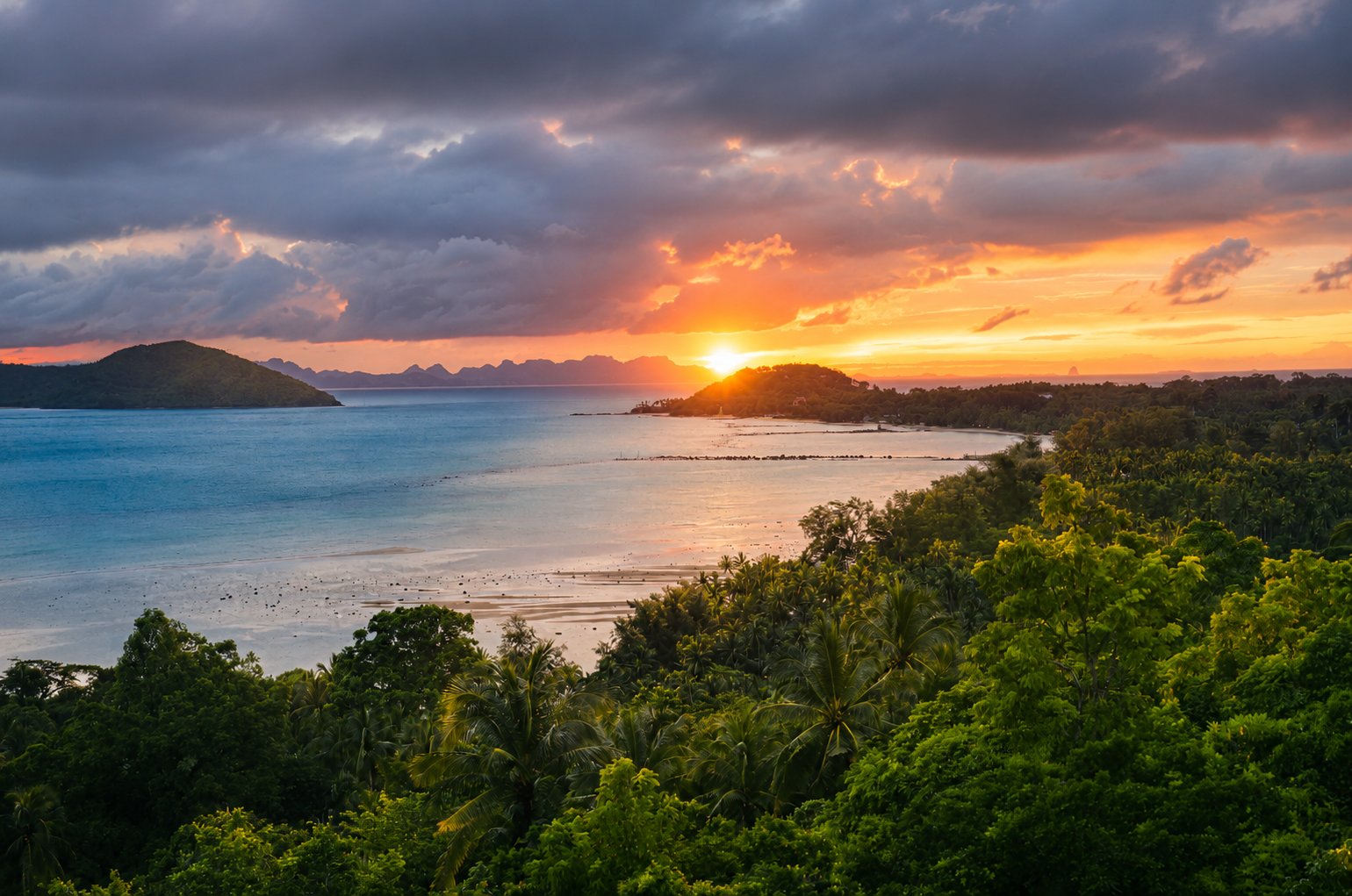 Sunset over the Gulf of Thailand from Villa Soluna
